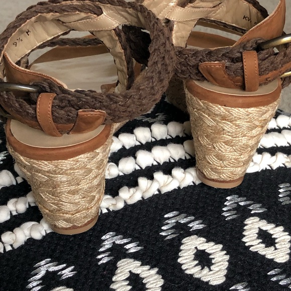 Stuart Weizmann Alex Lo Wedge - Picture 5 of 6